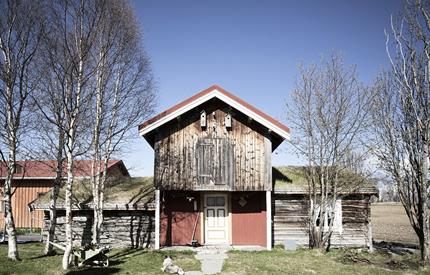 Sommercafe`in «Såmmårstuggu» an Kalsa Gårdsbakeri