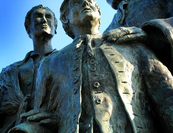 migration statue