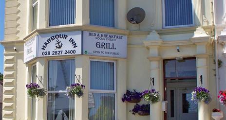 Harbour Inn B&B & Grill