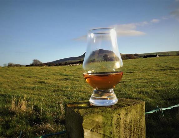 A glass of Ulster Whiskey