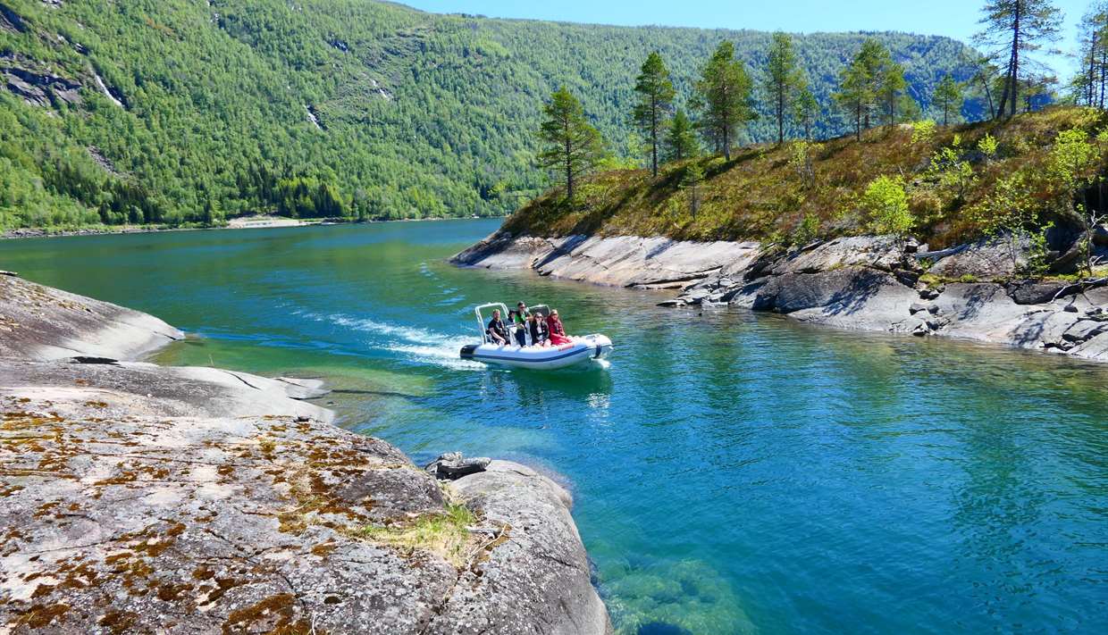 Kvam Guide & Service, RIB