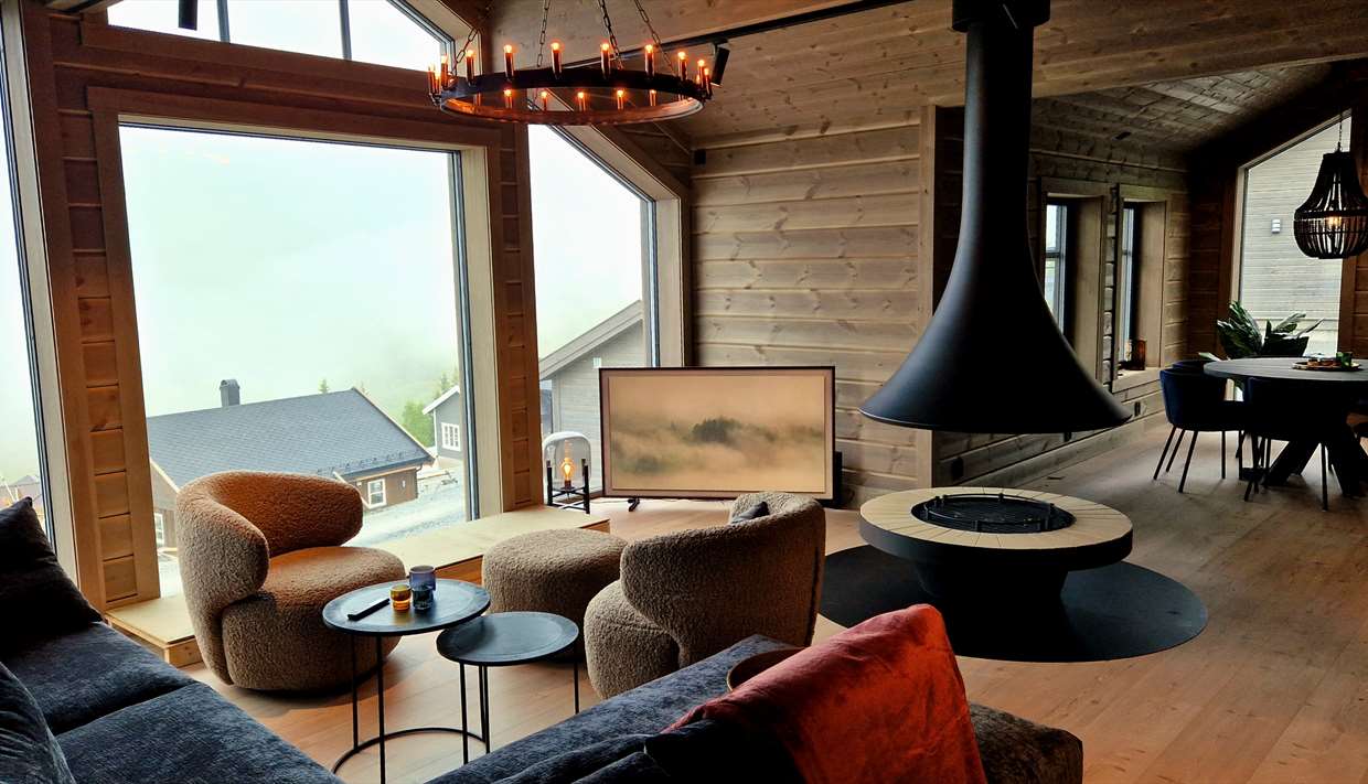 The Mountain Lodge