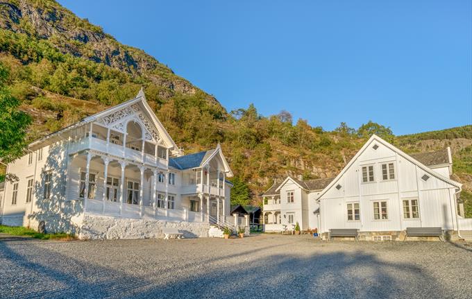 Husum Hotel, Lærdal