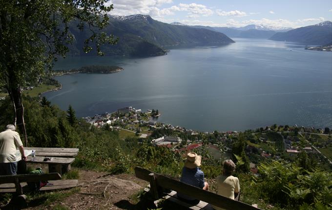 Hiking Balestrand