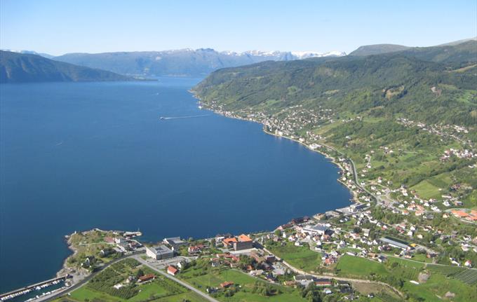 Bjørgahaug, Leikanger