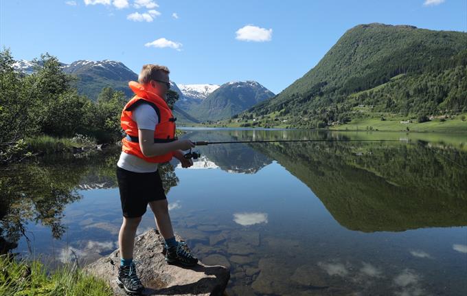 Kvam Guiding & Service, Fiske