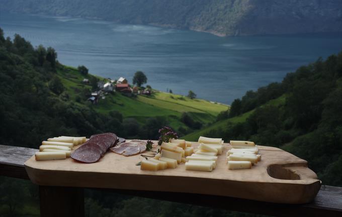 Bygningen, Skjerdal