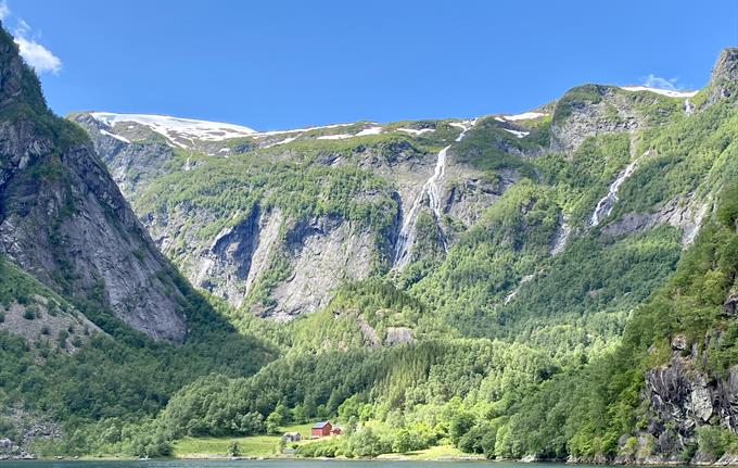 Finnabotnen Fjord Lodge