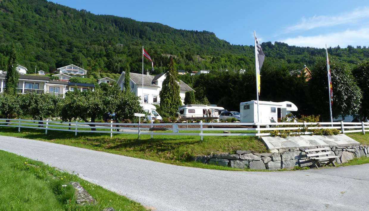 Systrond Motell Hyttesenter og Camping