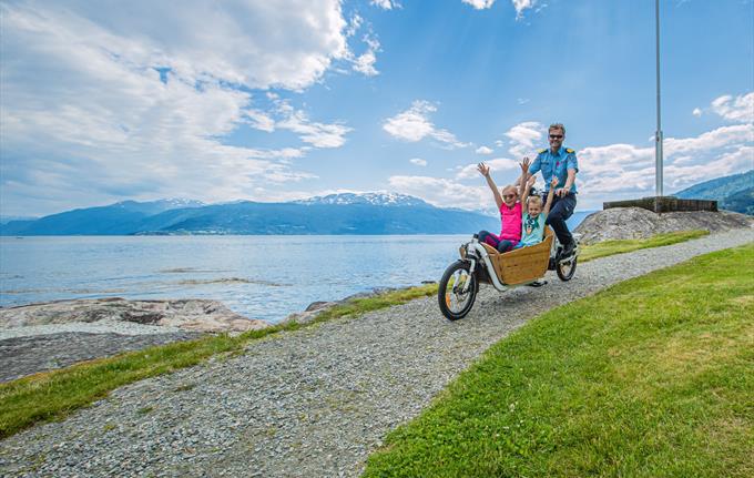 Balestrand Fjord Angling - Bike