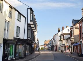 Cullompton street