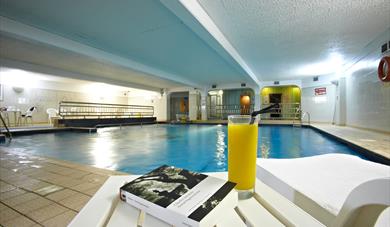 Club Continental - Pool