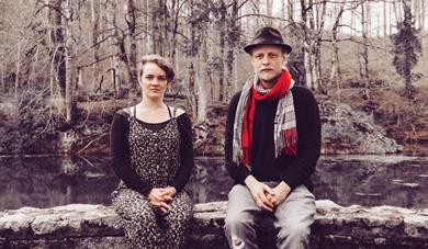 Hannah James & Toby Kuhn