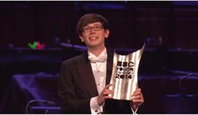 Martin James Bartlett (Piano)