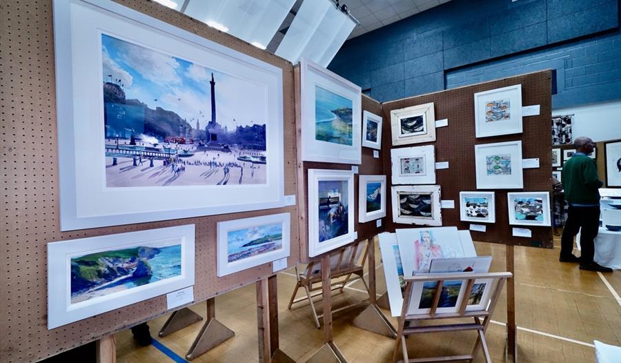 Doddiscombsleigh Art Show Gallery