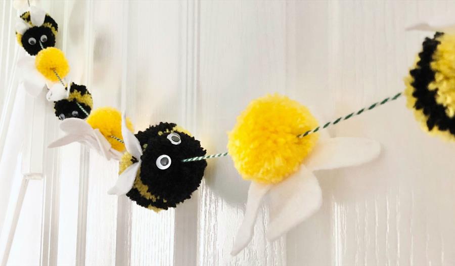 Make a Pom-pom Bee and Daisy Garland