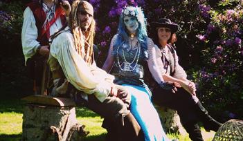 Pirates & Parrots Week