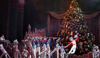 Nutcracker  -  ROH Live to Screen