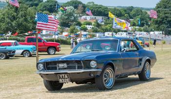 Cofton Holidays American Car Show