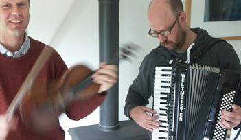 Cosgrave & Banks Folk Duo