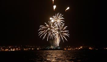 Firework Cruise