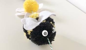 Create a Pom Pom Buzzy Bee & Daisy Chain Garland