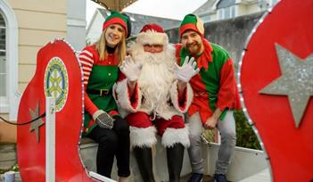 Kingsbridge Celebrates Christmas