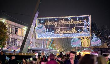 Plymouth Christmas Lights Switch-on