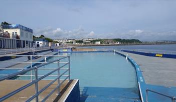 Shoalstone Jubilee Party at the Pool