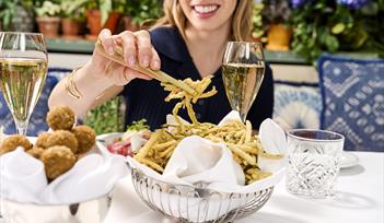 THE IVY EXETER CELEBRATES APERITIF MENU WITH MUSICAL ENTERTAINMENT EVERY FIRST WEDNESDAY OF THE MONTH