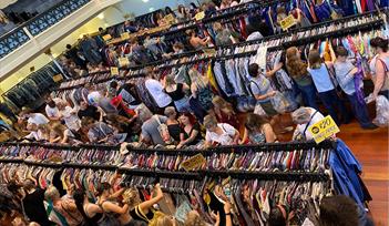 Worth The Weight Vintage Kilo Sale