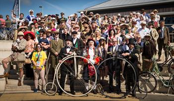Velo Vintage Cycle Day