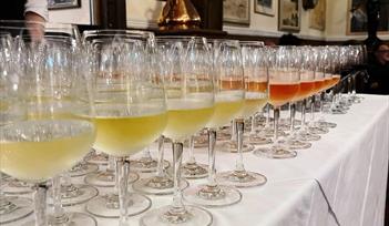Two Bridges Hotel - Wine Tasting
