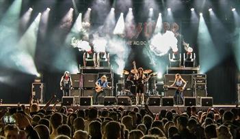 Exeter Corn Exchange - Livewire: AC/DC