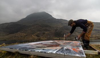 Course: Frost and Fire: Experimental Landscape Painting with Anthony Garratt