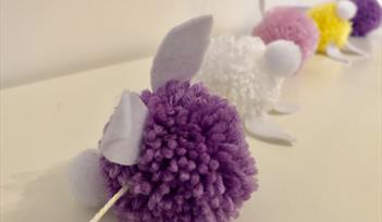 Create a Pom Pom Bunny Garland - Children's craft workshop ASHBURTON