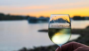 White Wine Tasting @ Hat or Lemon