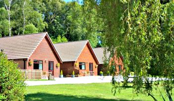 Premier | 4 person and delightful grounds at Alpine Park Cottages