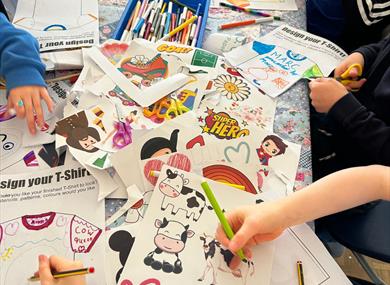 Children's Summer T-shirt Decorating