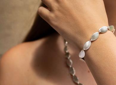 Winter Jewels Jewellery exhibition and craft fair at Sir Harold Hillier Gardens