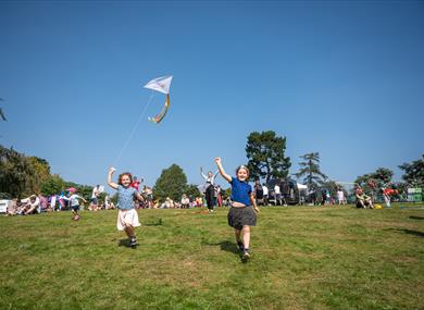 Image: Boyn Grove Hill Kite Festival 