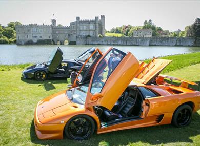 Motors by the Moat at Leeds Castle