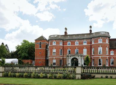 Oakley Hall Hotel