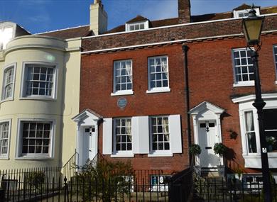 External photograph of the Charles Dickens' Birthplace Museum in Portsmouth