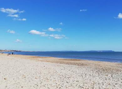 Highcliffe Beach, Christchurch, credit Bournemouth, Christchurch and Poole Tourism