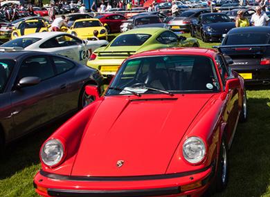 Simply Porsche at Beaulieu