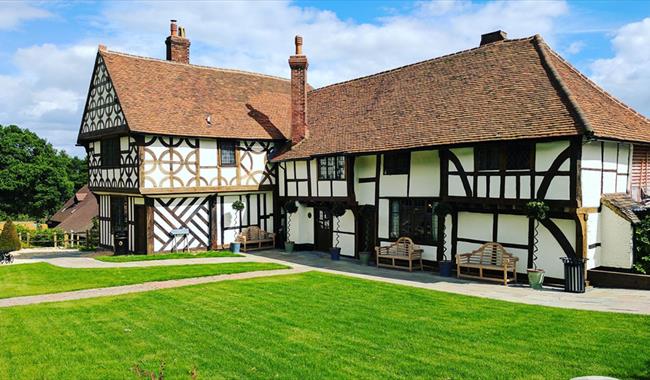 voco® Lythe Hill Hotel & Spa Tudor House Exterior