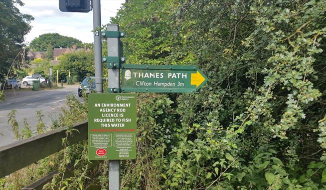 Thames Path signpost