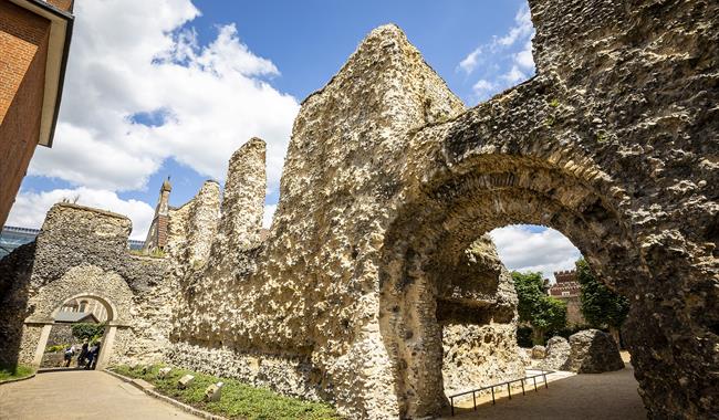 Walls of the ruined Reading Abbey