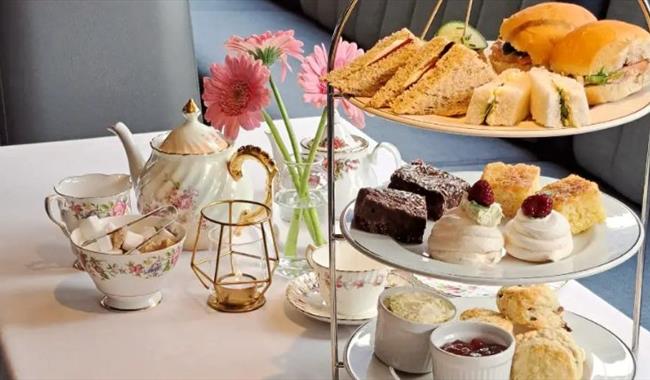 Afternoon Tea with Thames Rivercruise from Caversham, Reading